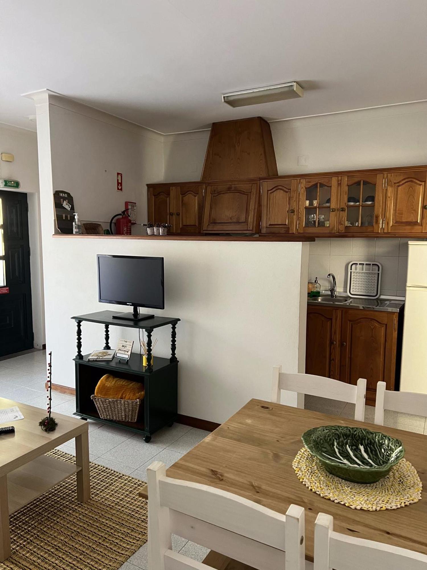 Appartement Encosta Do Sol à Canas de Senhorim Extérieur photo